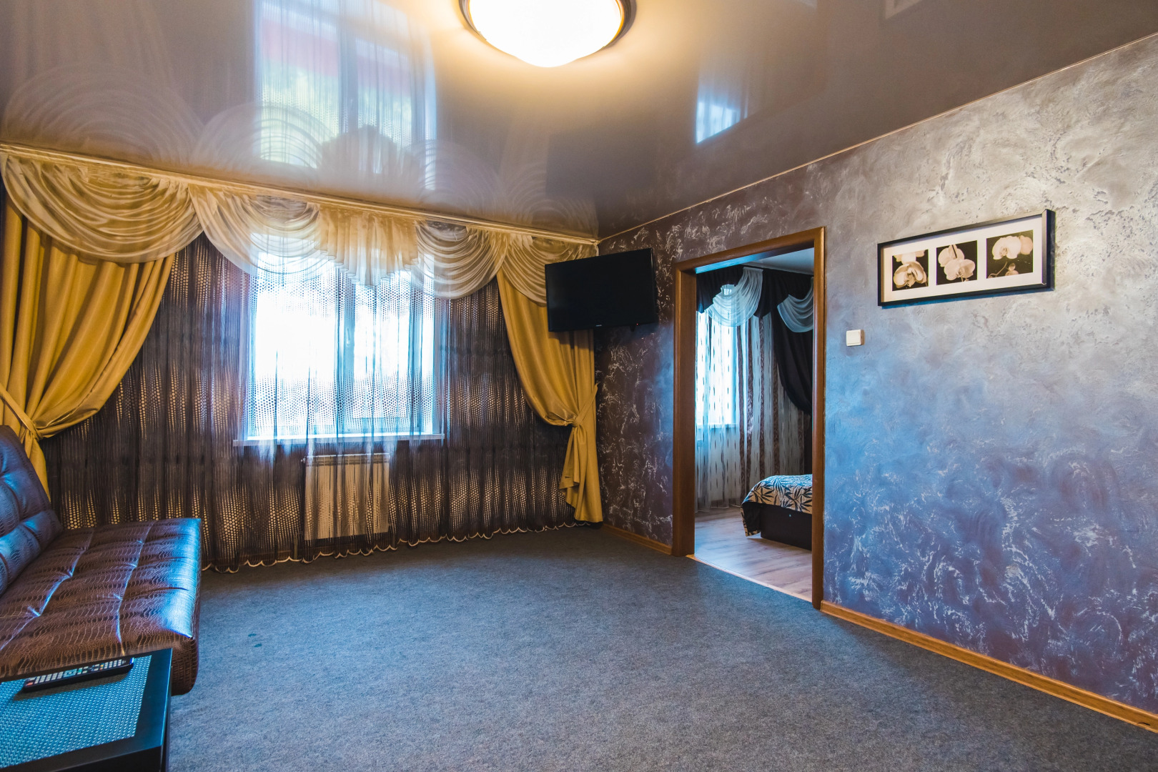 Отель Шоколад