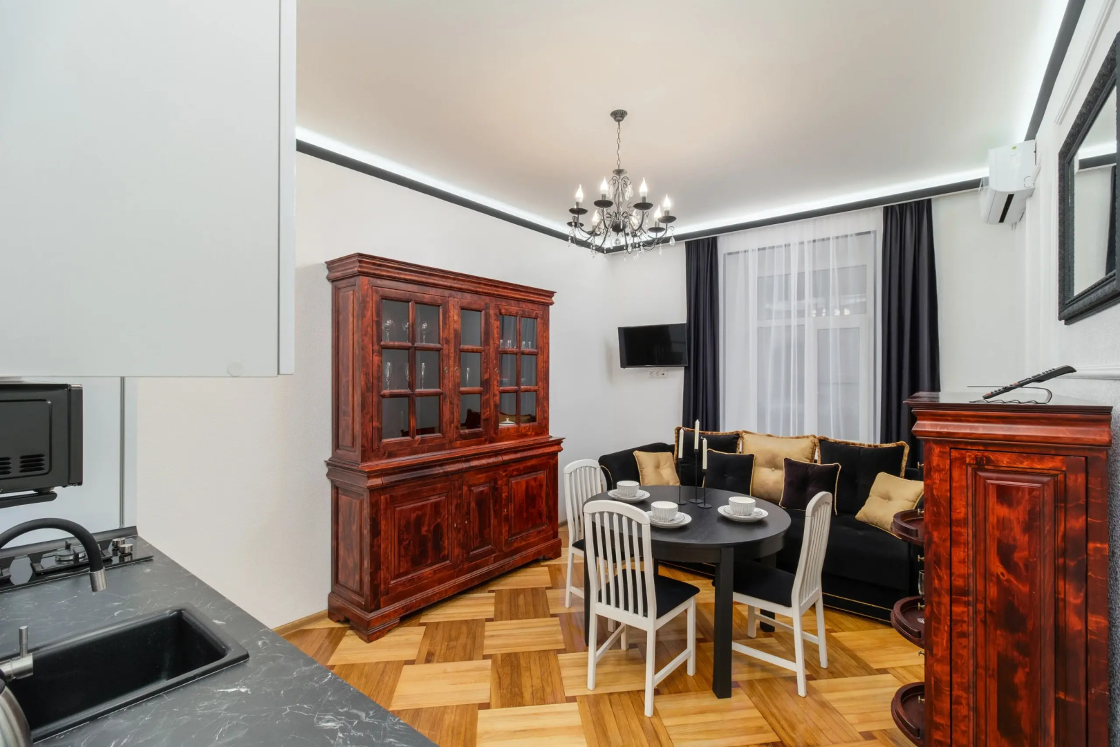 Апартаменты Лофт у Площади Восстания 5 спален