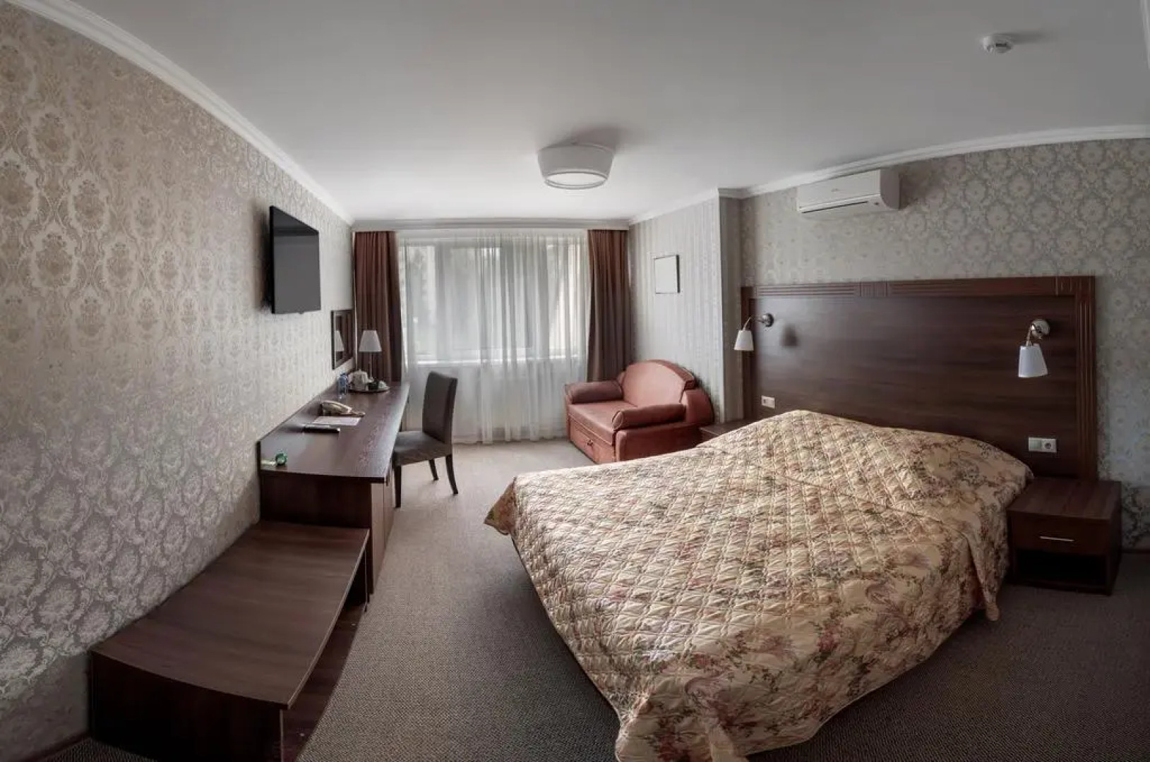 Отель Аврора