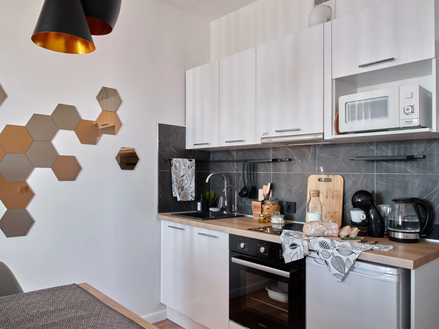 Квартира Milk&Honey Studio с шикарным видом на город и реку