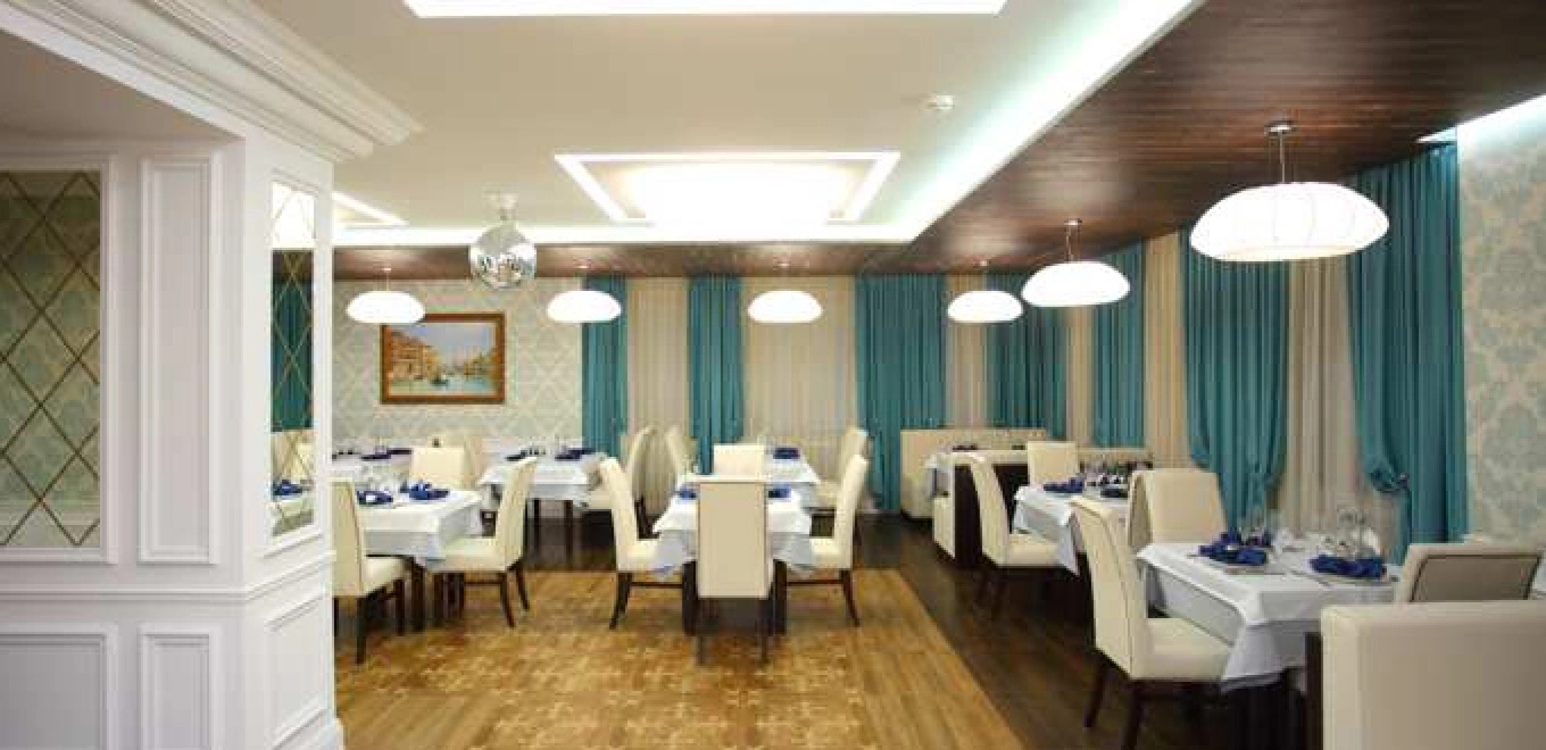 Отель Россия