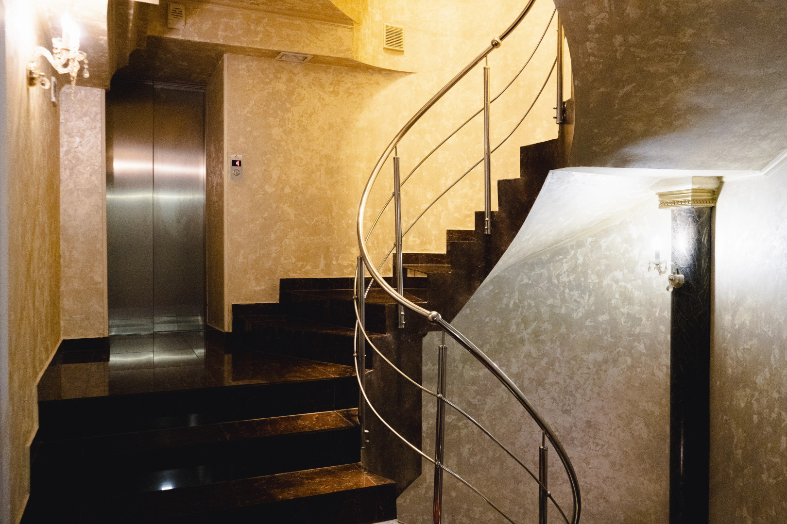 Отель Моцарт