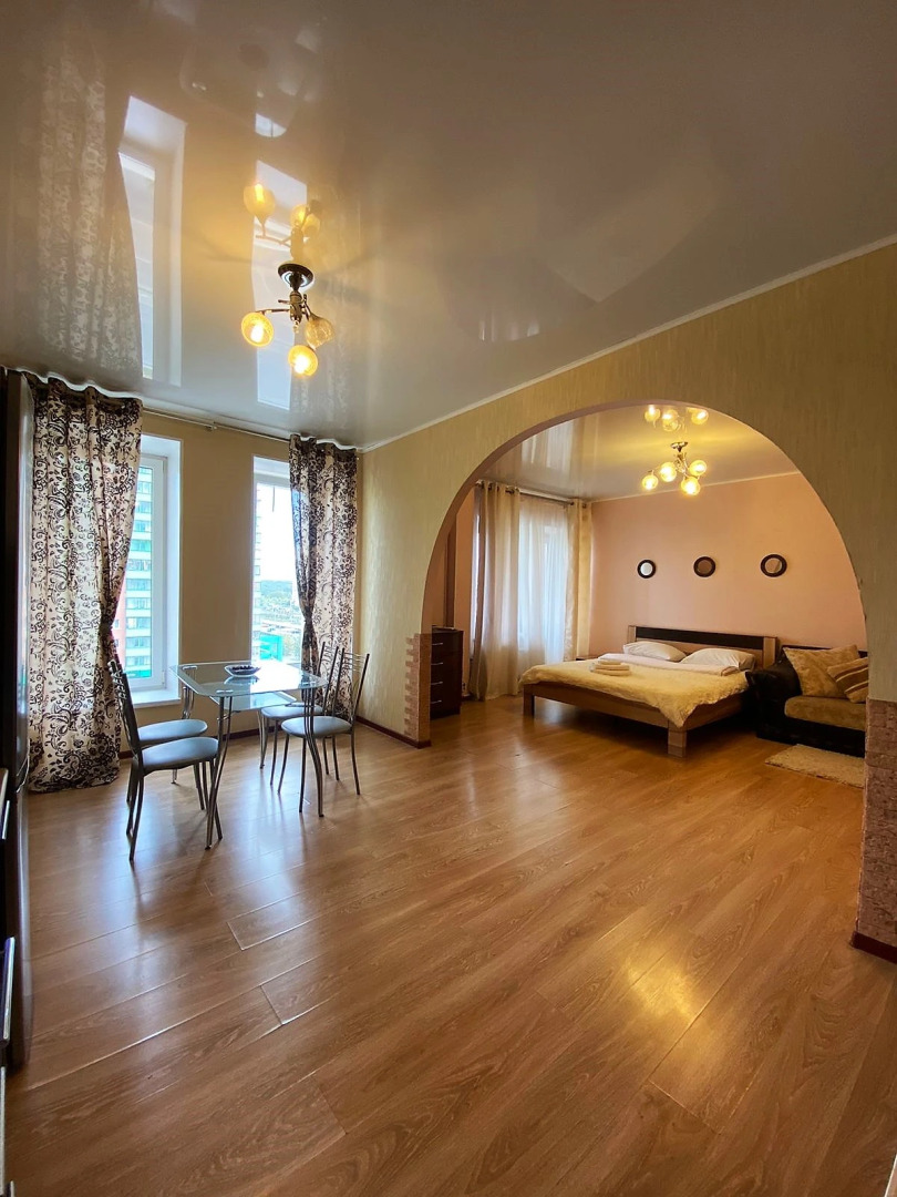 Апартаменты На Братьев Кашириных