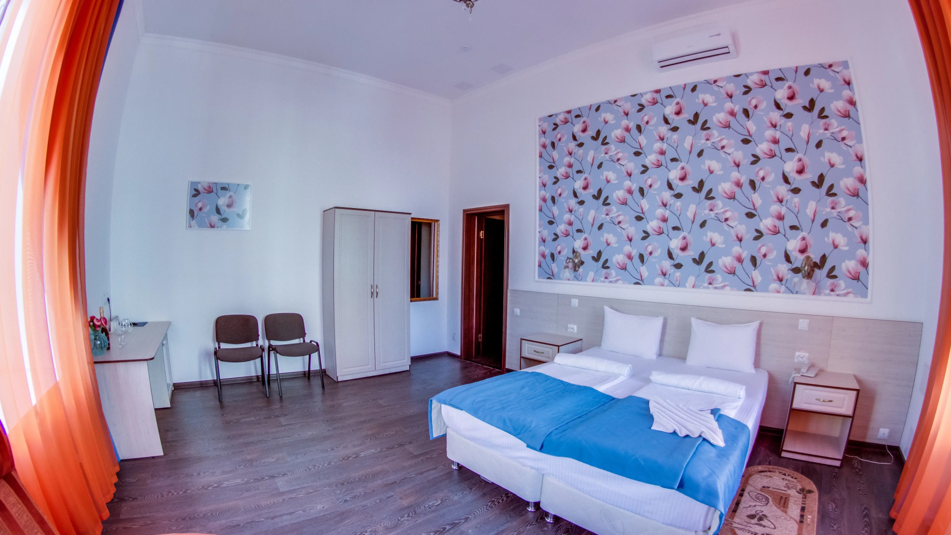 Отель сквер Высоцкого