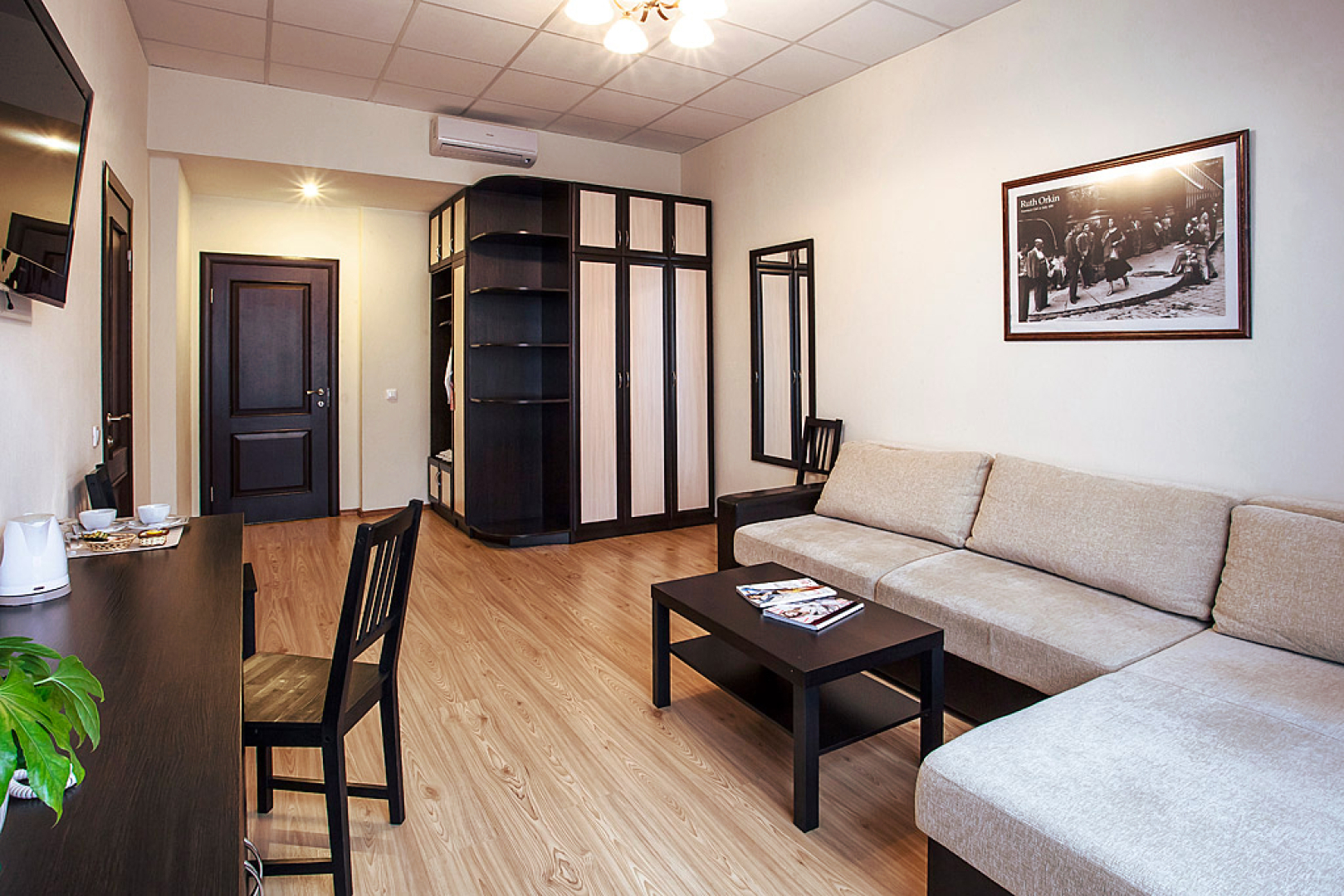 Отель Петервиль