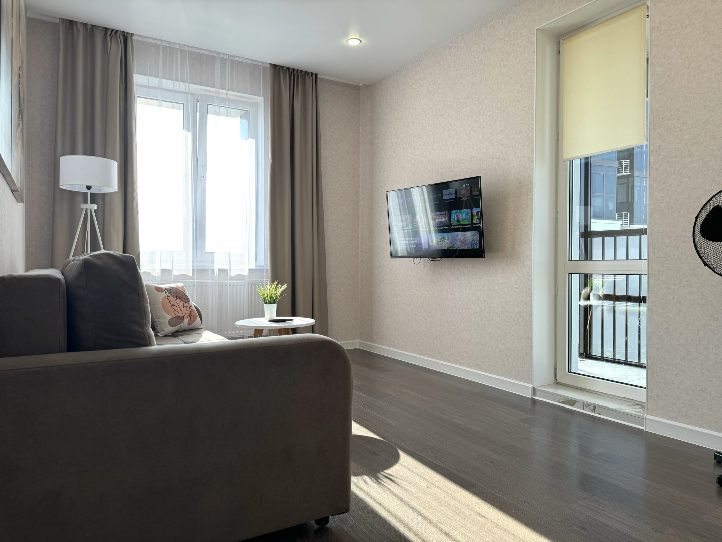 Квартира Рядом с Метро и Видом на Закат