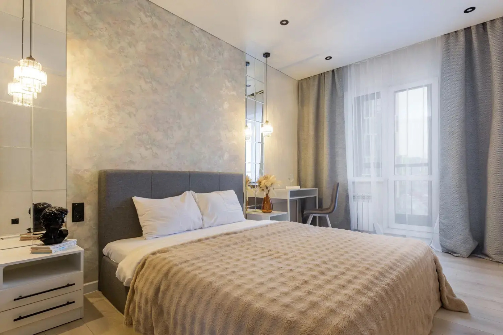 Апартаменты SleepNsk Красивая Трешка Около Аквапарка