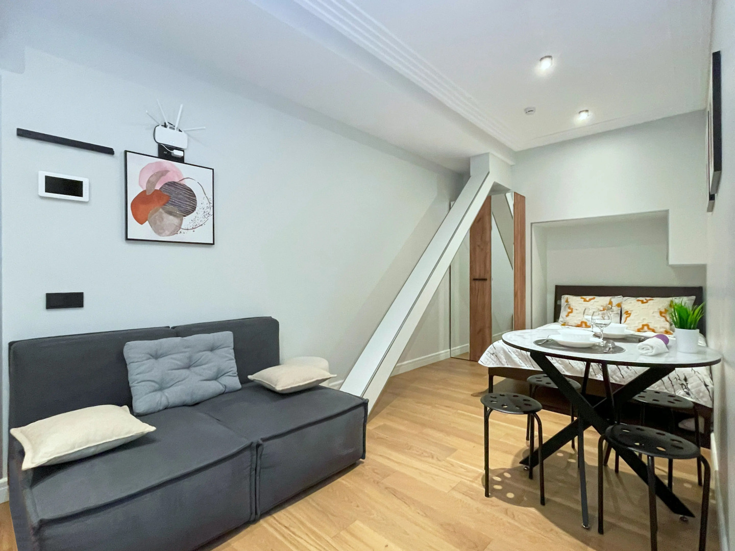 Апартаменты  HotelRoom24 на Маяковской