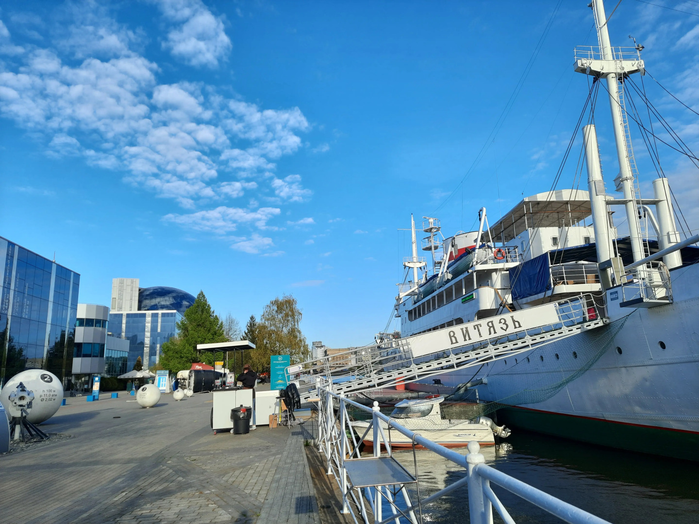 Апартаменты Отличная 2к Студия в Самом Центре