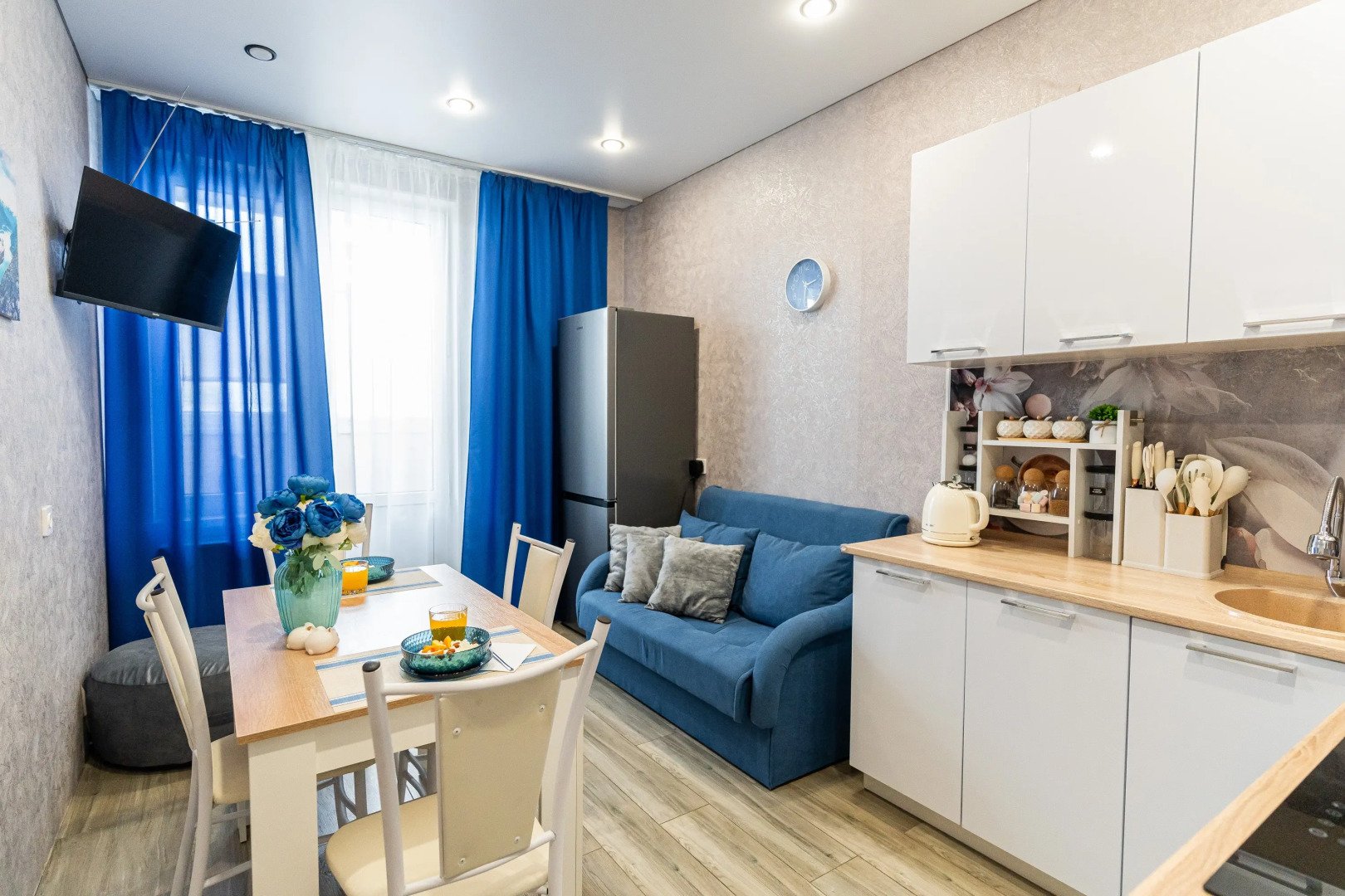 Апартаменты стильные в современном ЖК от LetoApart