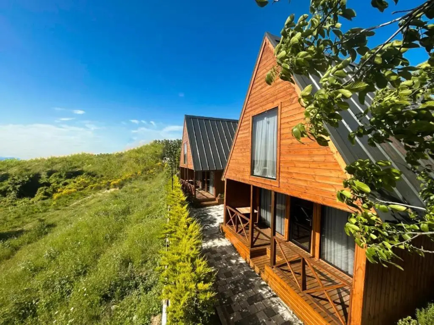 Отель Navy Inn & Bungalows