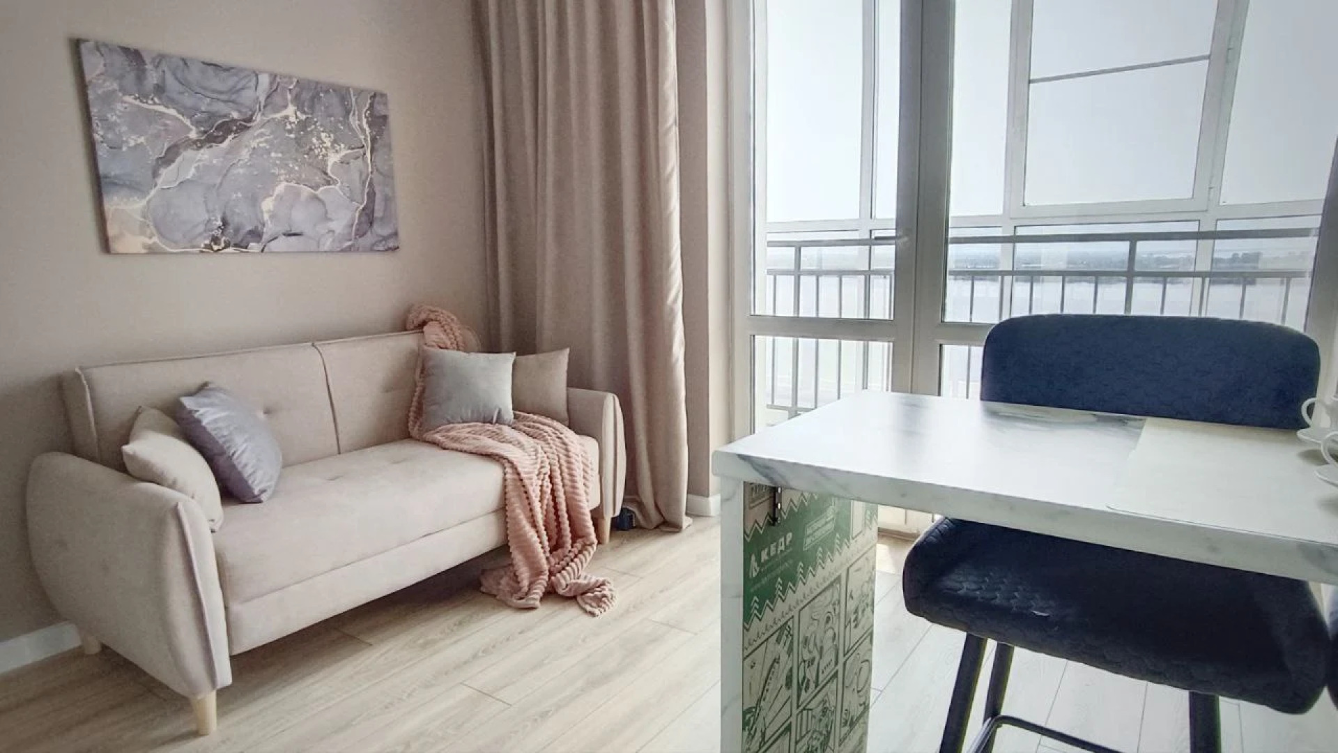 Квартира дизайнерская Renta27 в ЖК Riverdаy