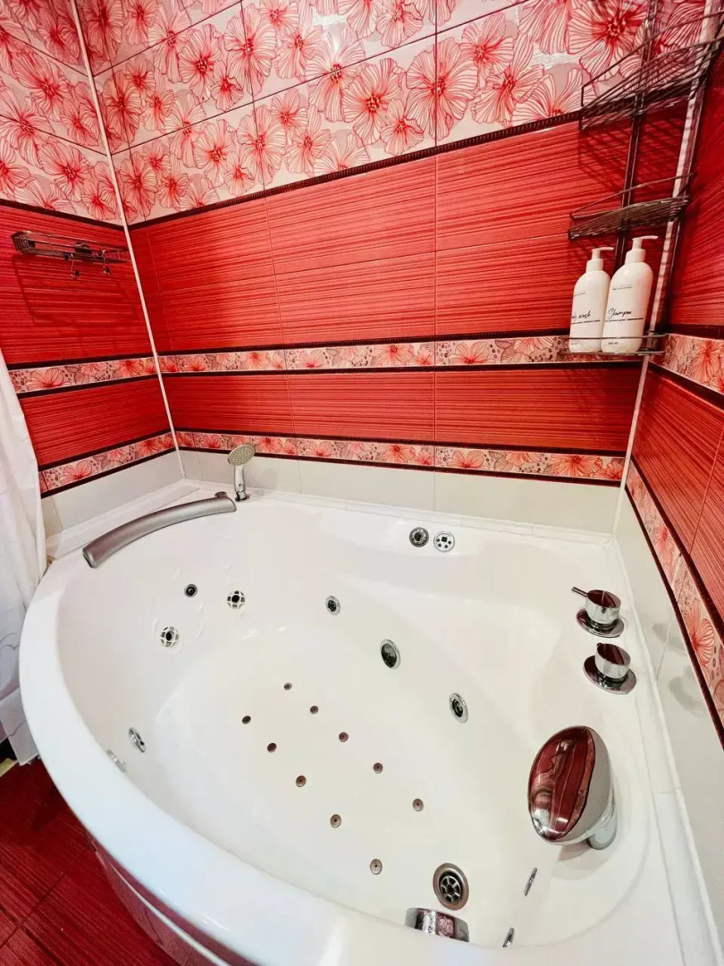 Квартира Уютная 3-х комнатная у метро Академическая