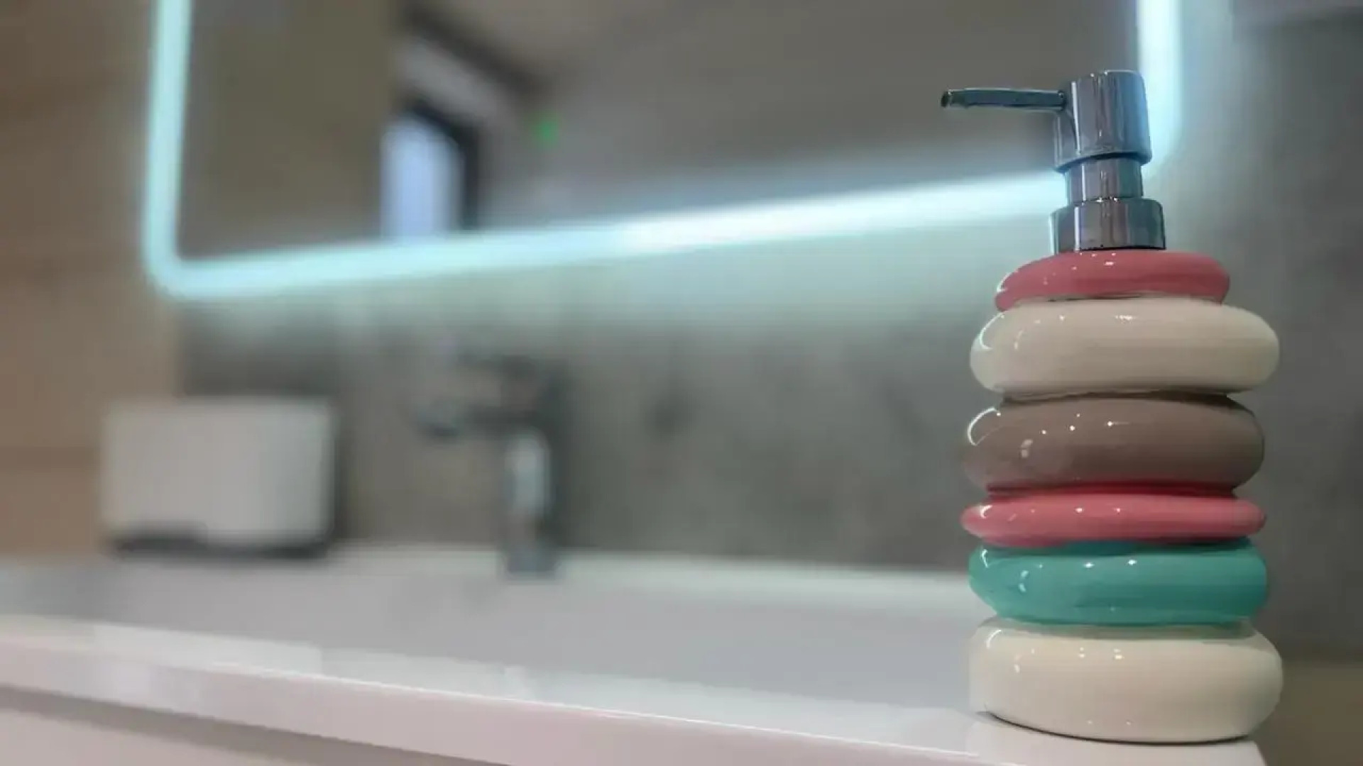 Частный дом Дом на краю леса