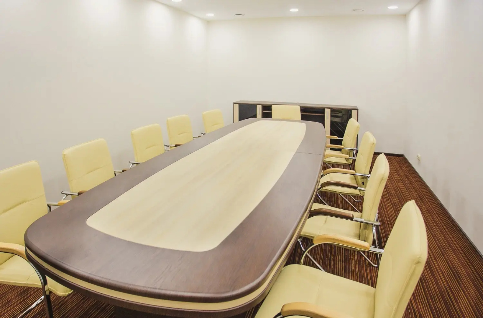 Отель Веструм