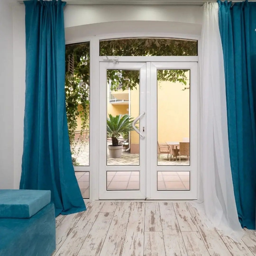 Апартаменты У Моря С Бассейном в ЖК Солнечный апр17