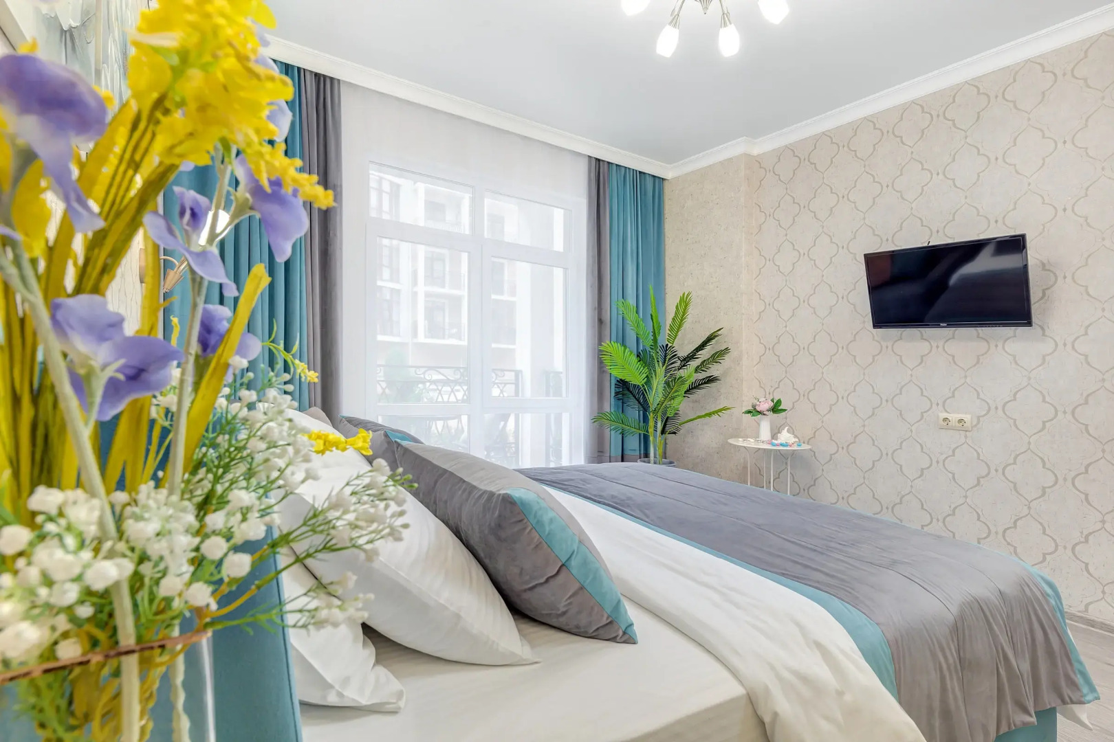 Апартаменты с балконом  Sea Breeze & SPA