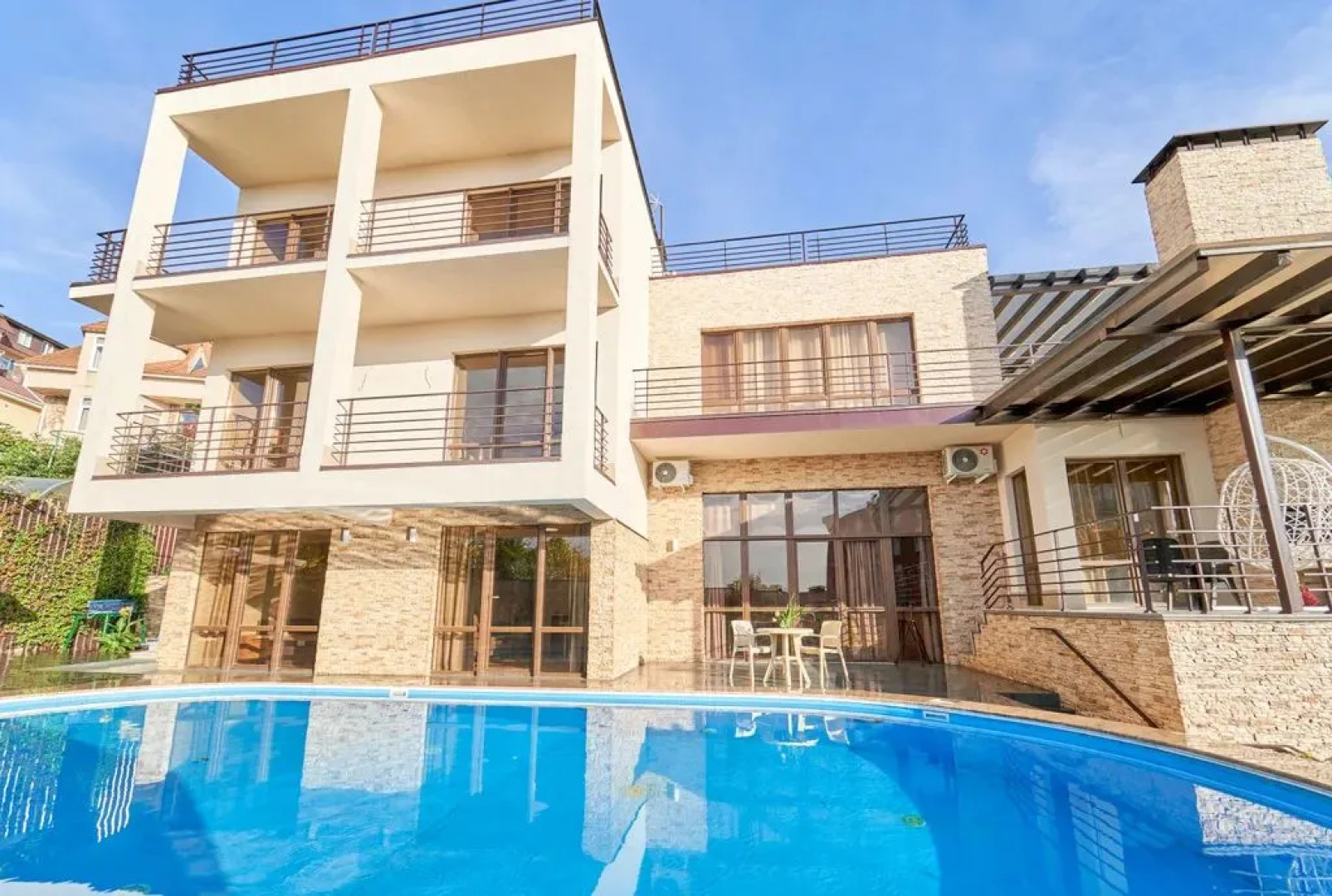 Апартаменты Вилла на Орбитовской