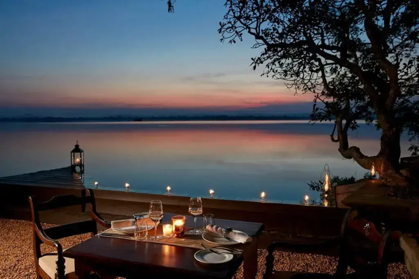 Отель EKHO Lake House - From Colonial Bungalow to Royal Retreat