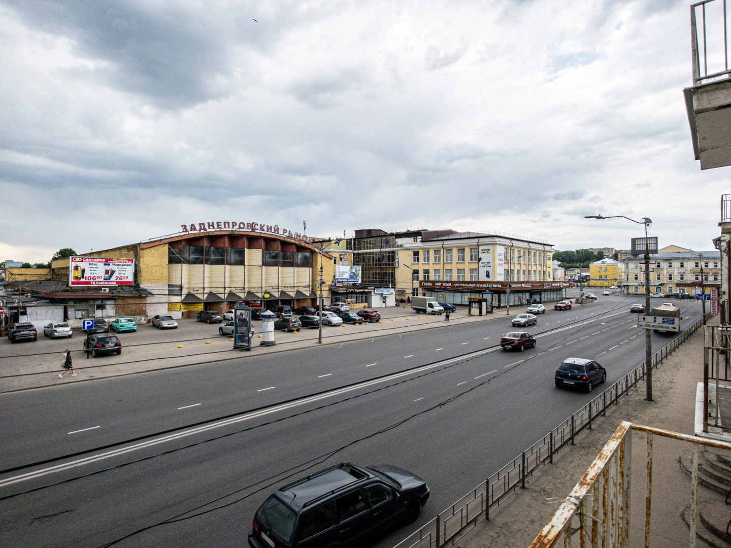 Апартаменты четырехкомнатные с видом на крепостную стену