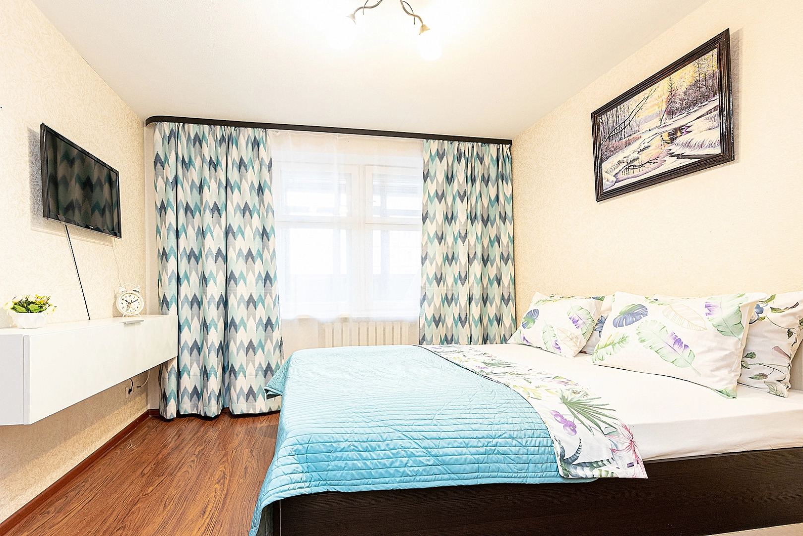 Апартаменты двухкомнатные  на Мещерском бульваре 3/3 .м.Cтрелка. Сова-Дом