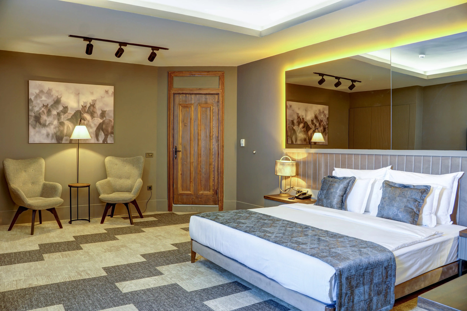 Boutique hotel Four Mansions Hotel