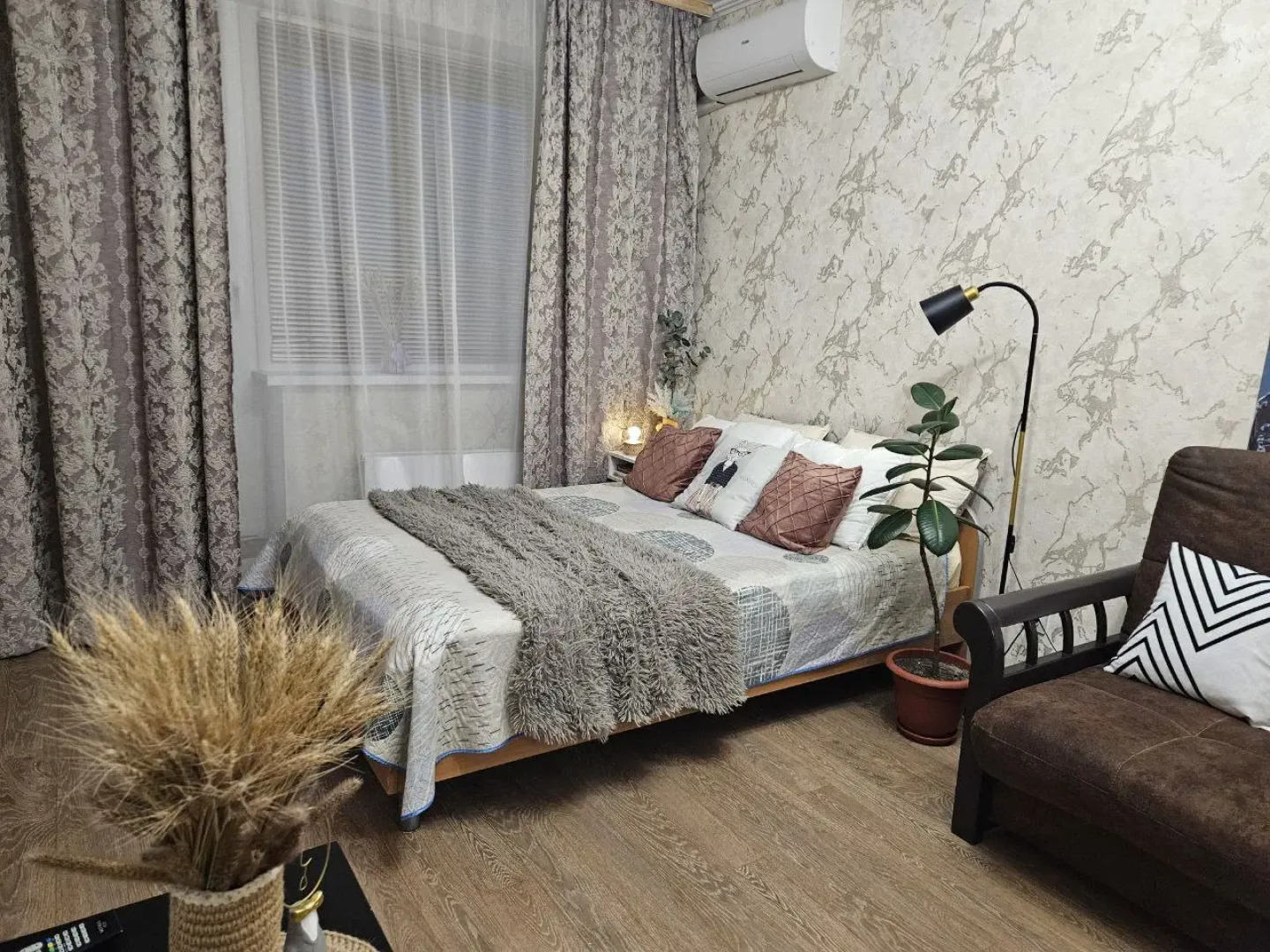 Квартира Айда к Регине (50 лет Октября 75)