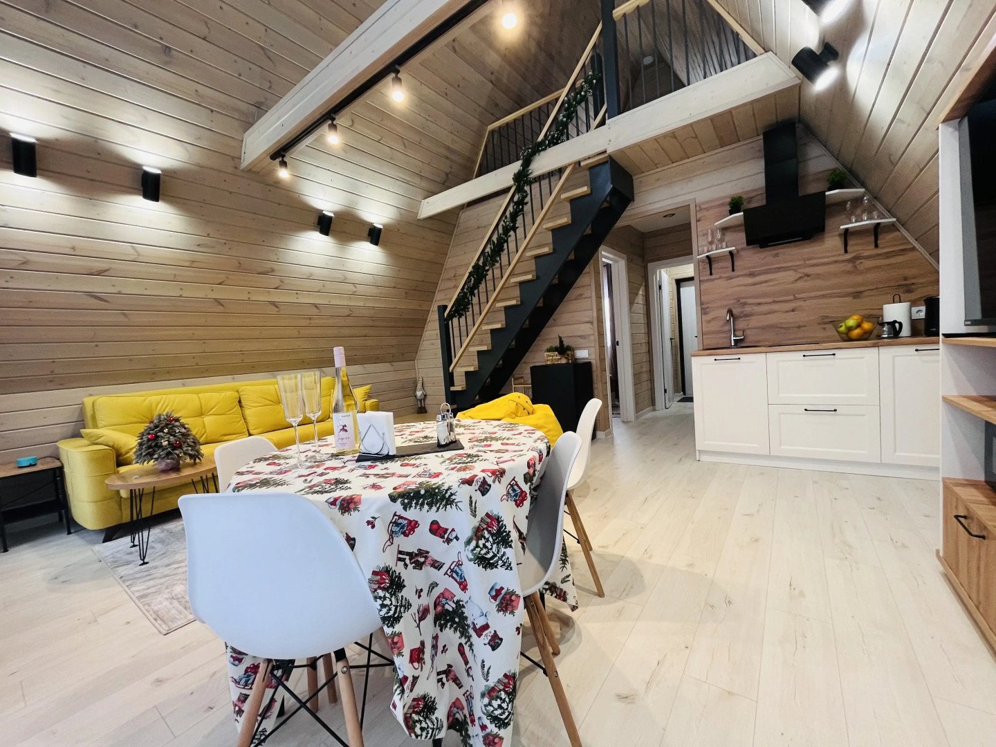 Шале LakeSide Lemon