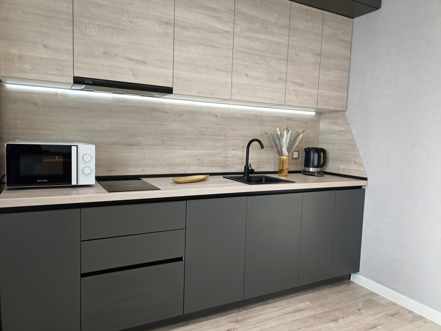 Апартаменты премиальные на 4-м этаже в центре  на ул.Зеленая 25