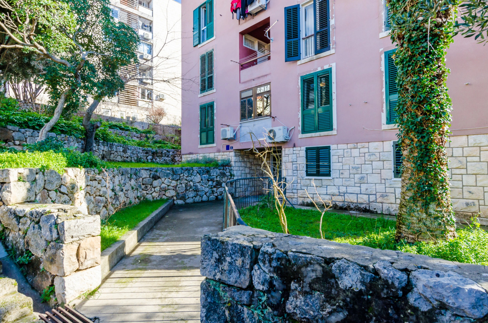 Апартаменты Nostromo Family