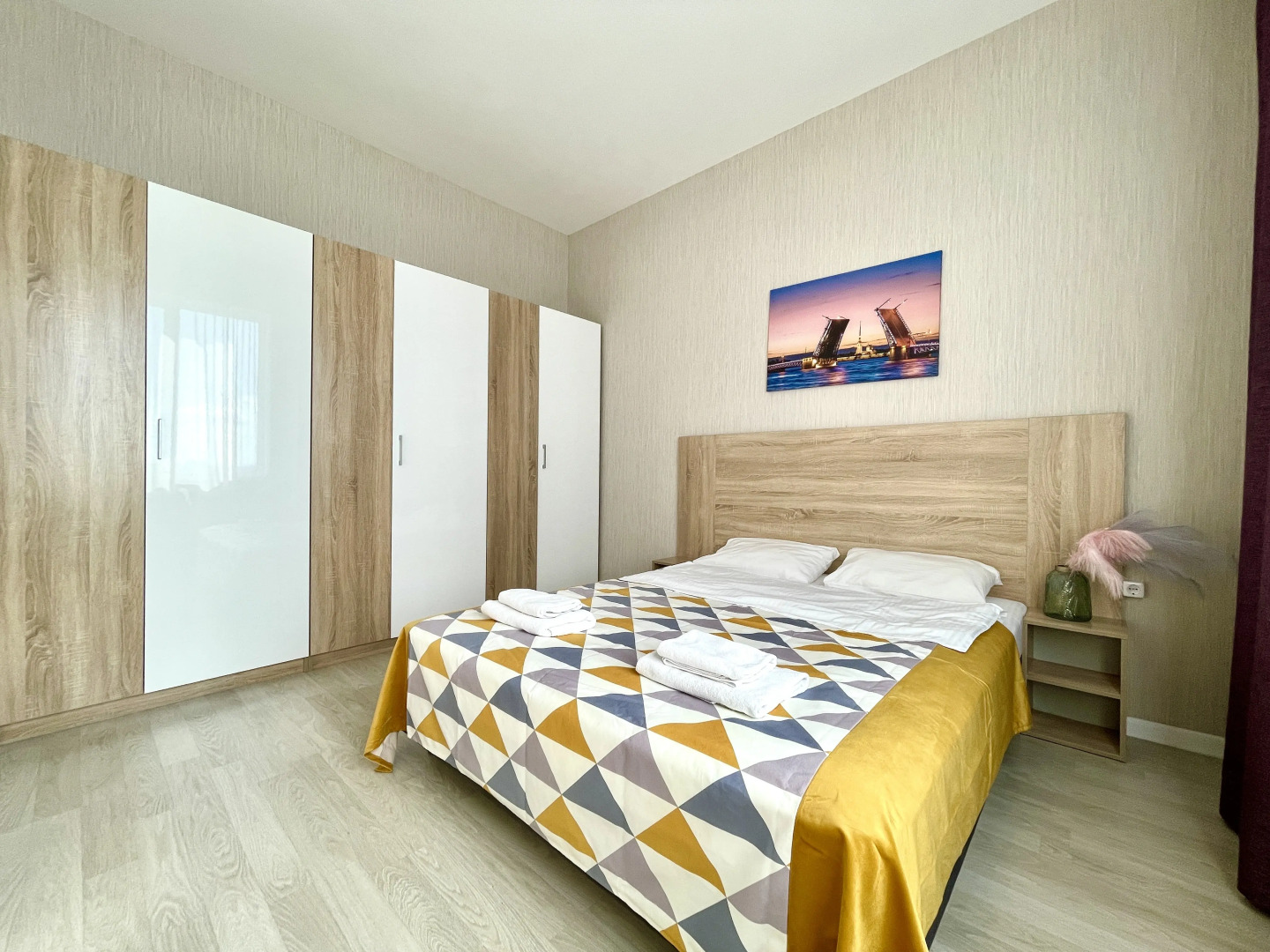 Апартаменты современные недалеко от аэропорта