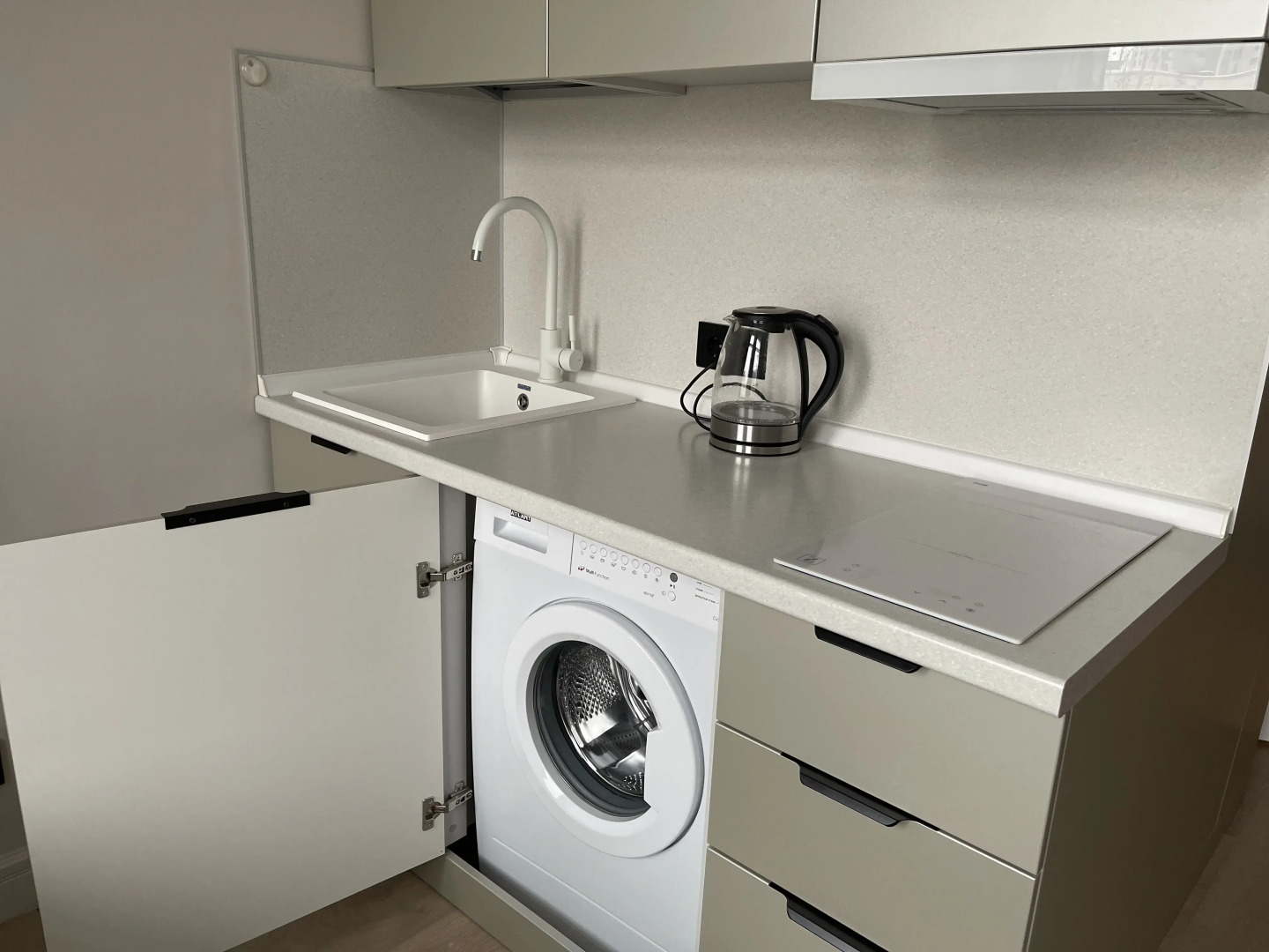 Апартаменты Светлый Люкс Вернадка