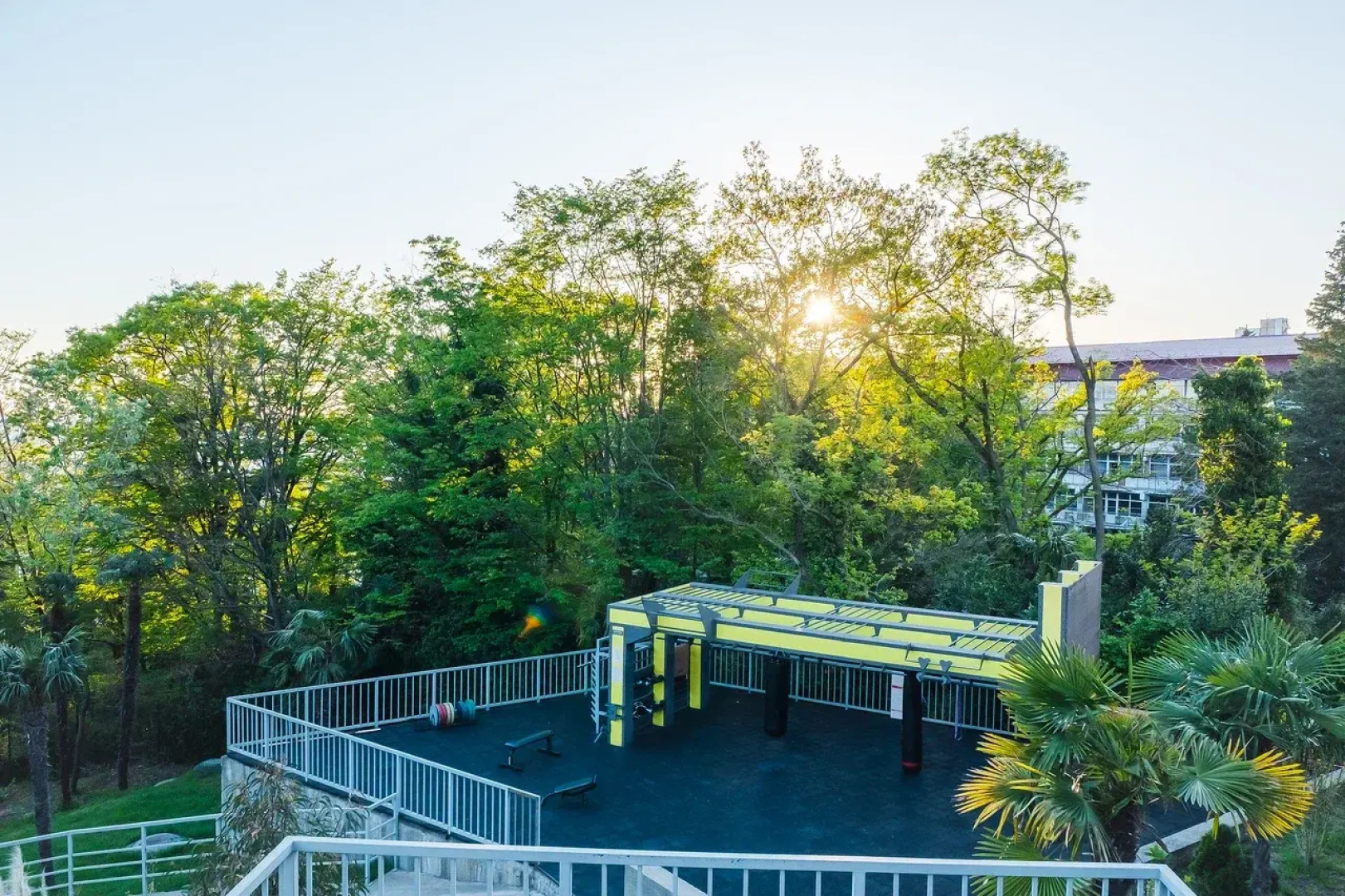 Апартаменты 2х-этажный апартамент с сауной и бассейном в Актер Гэлэкси 100м2