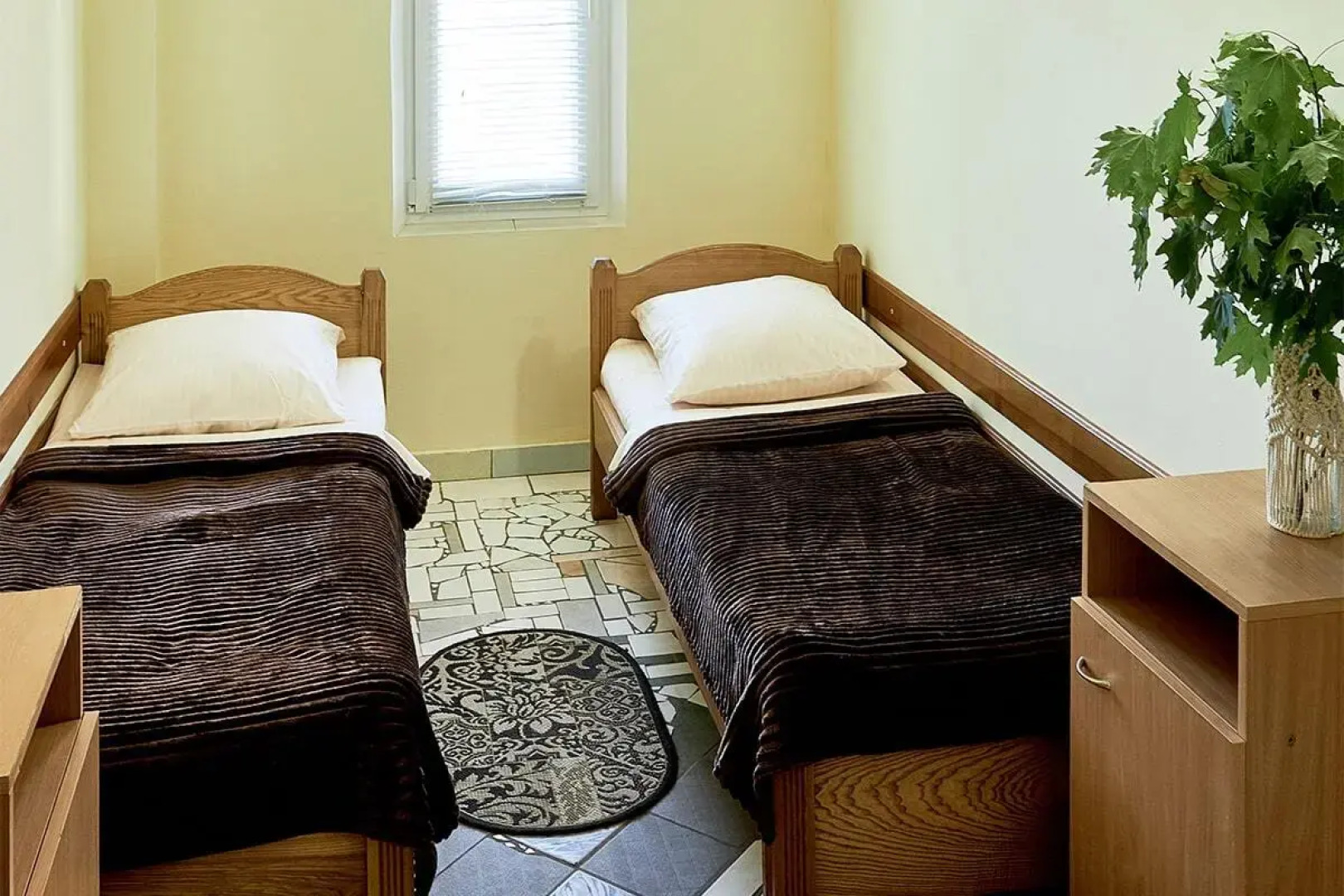 Отель Белый