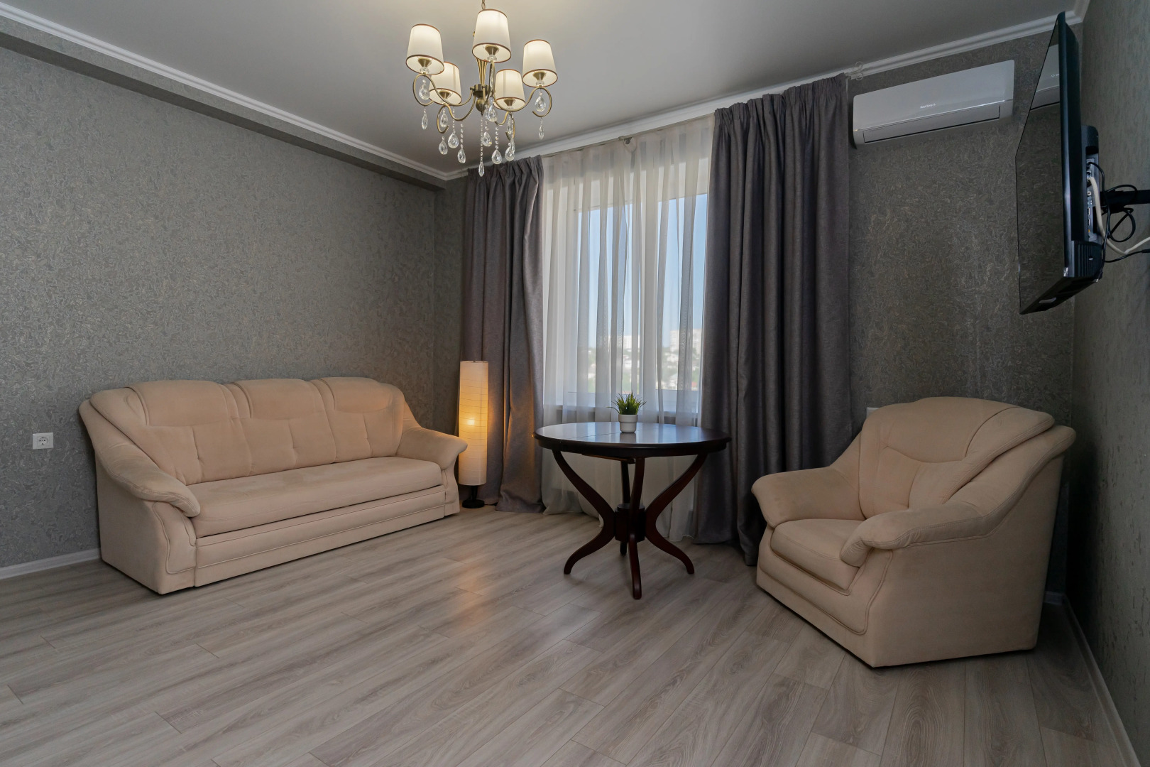 Квартира ЛЮКС Посуточно в ЖК Таврический