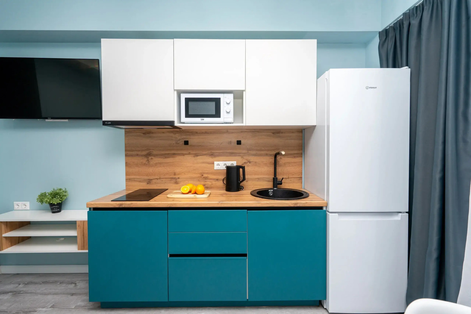 Апартаменты Orange Apart На Первой Линии с Бассейном