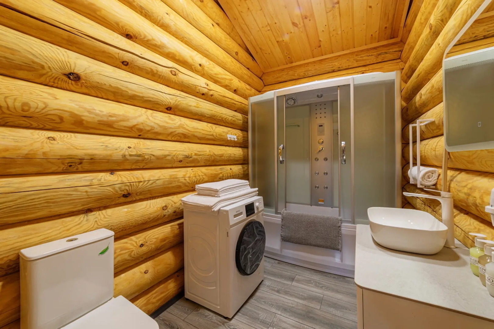 Частный дом в поселке Разливы-1, 8А