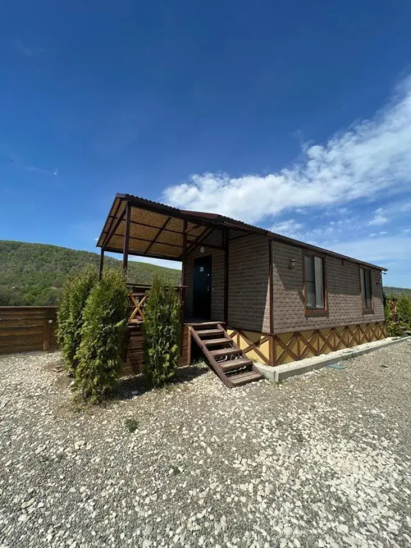 Частный дом с бассейном