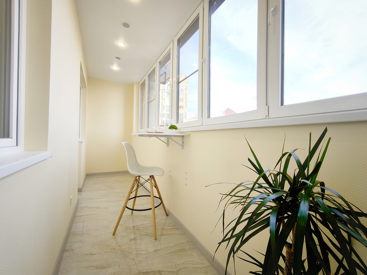 Квартира с большим телевизором и шикарным видом на реку Кубань 2