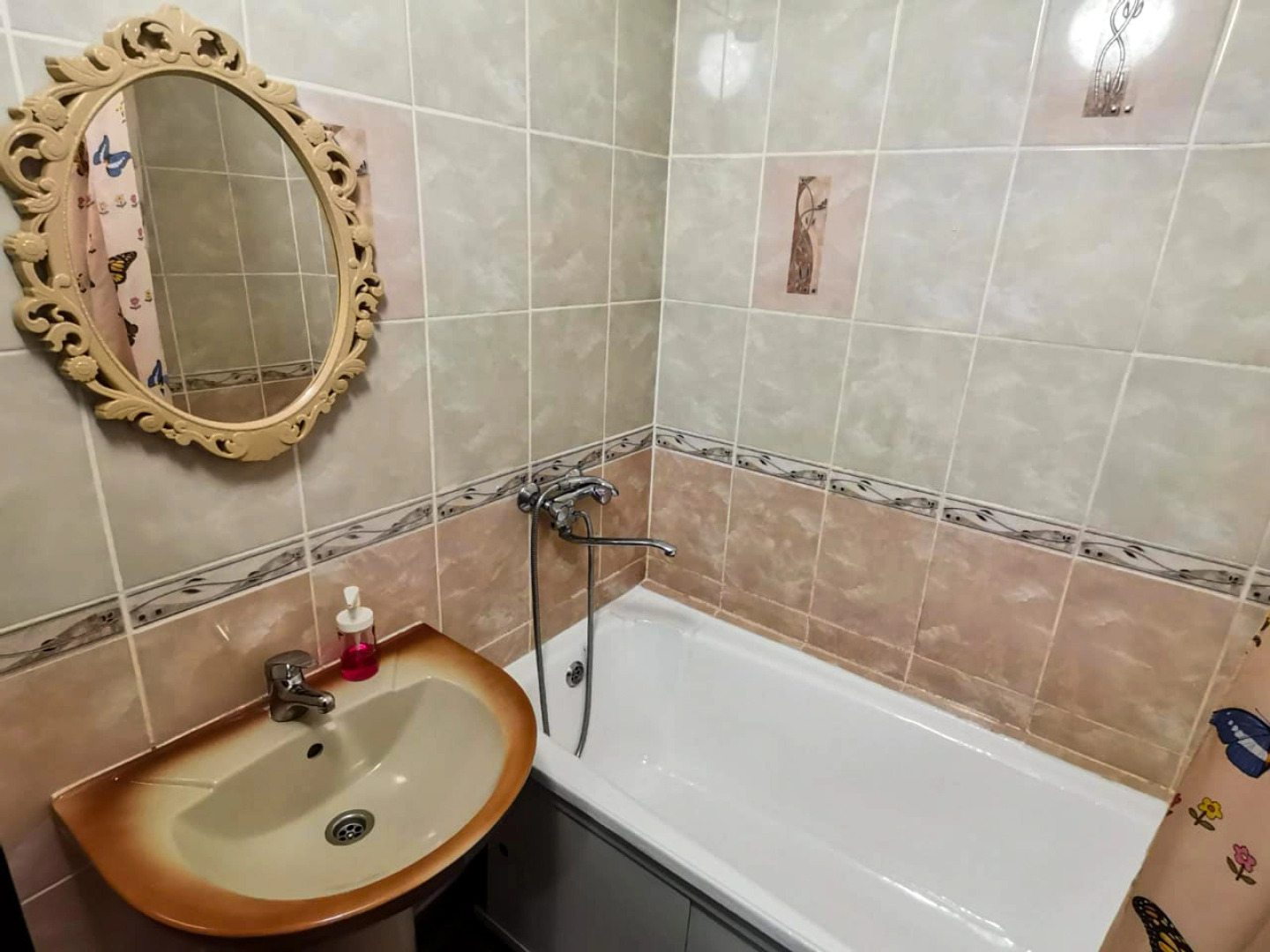 Апартаменты Сутки как дома на Трегубенко 56