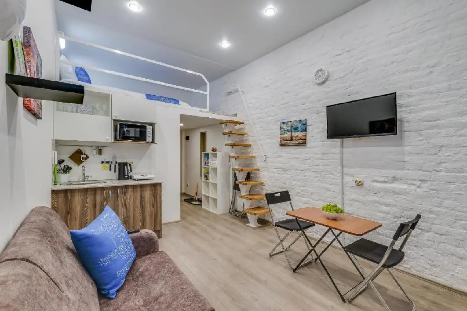 Апартаменты 1 на Кузнечном