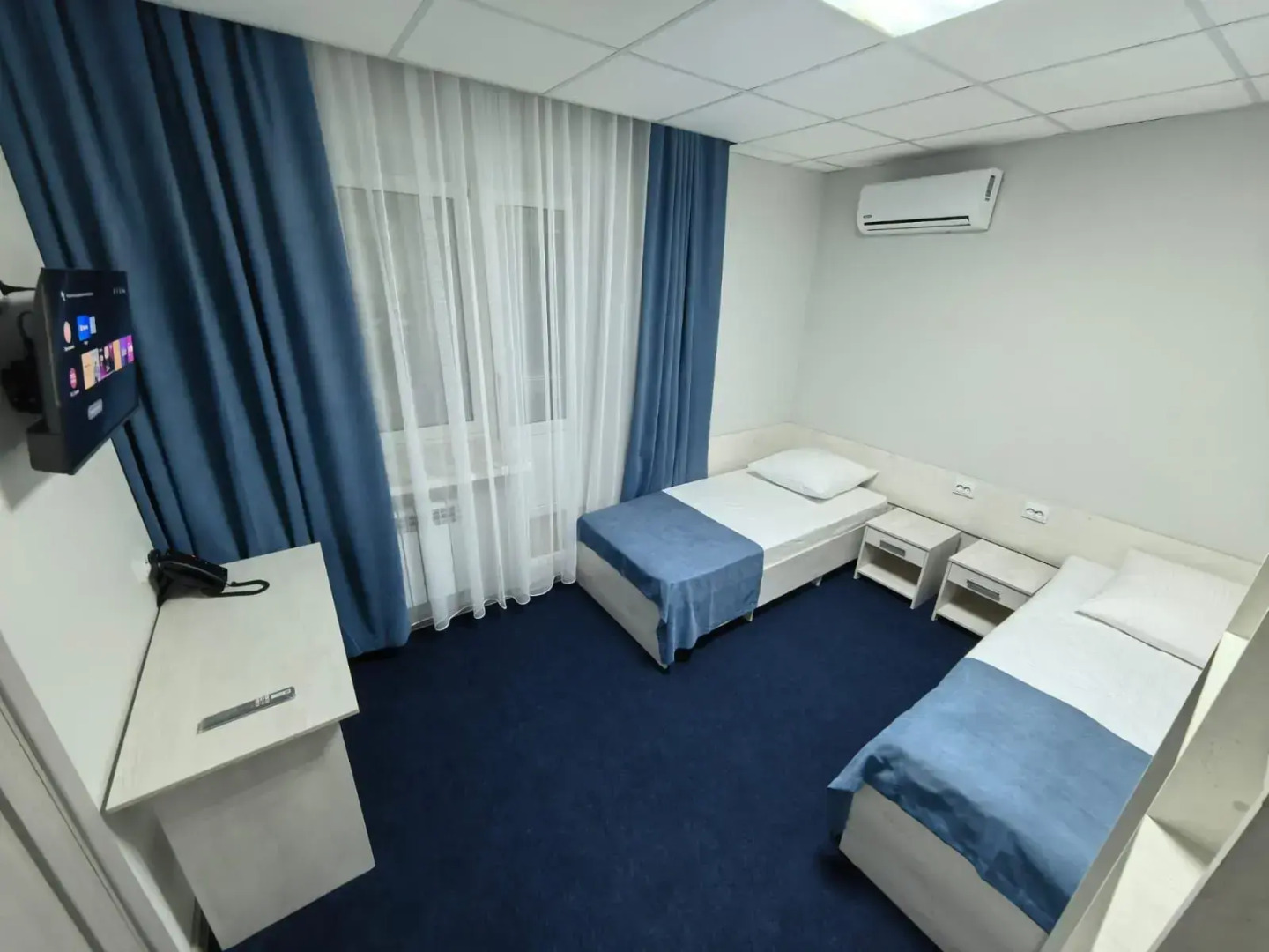 Отель Белая Ворона