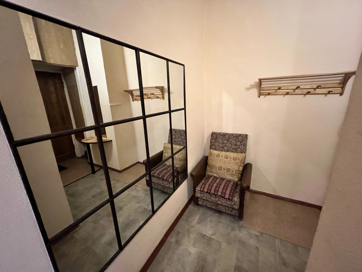 Уютная Семейная двухкомнатная квартира Невский 13 с балконом и парковкой