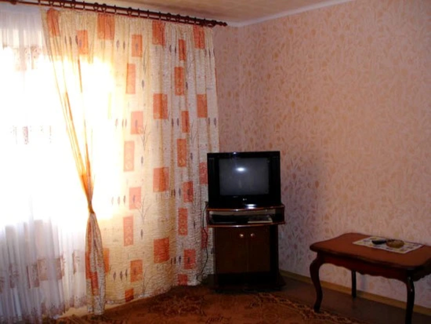 Апартаменты Салют Школьная 4