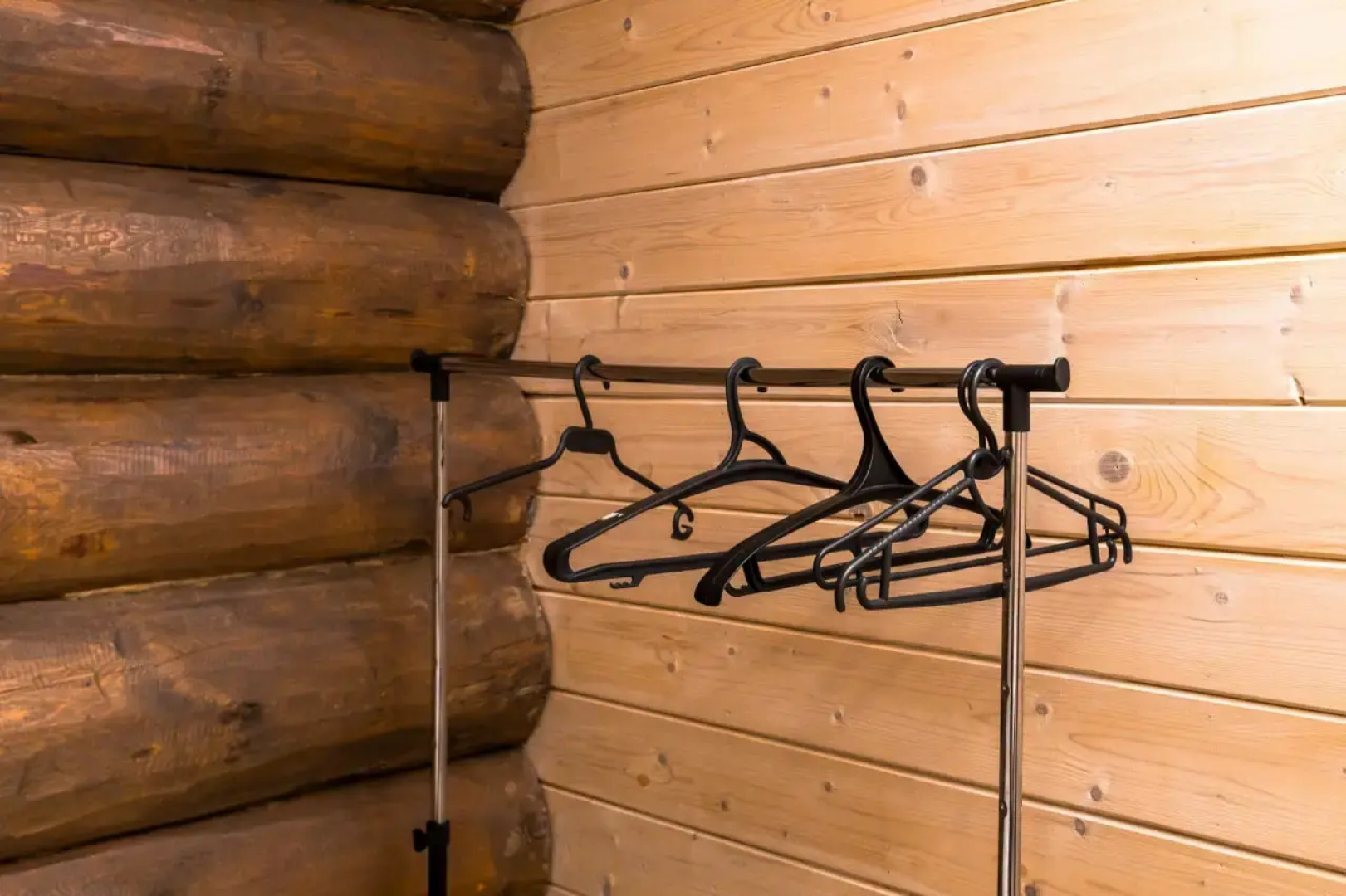 Частный дом в лесу у реки Пра на первой береговой линии