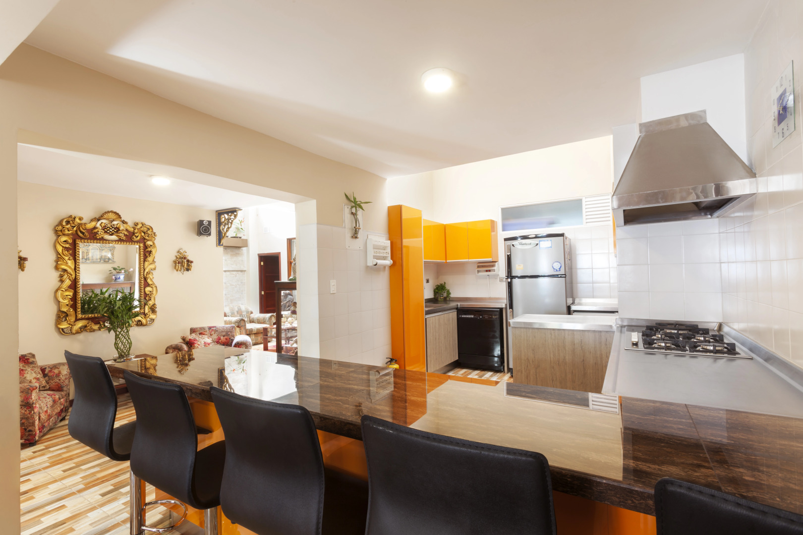 Отель Frances La Maison