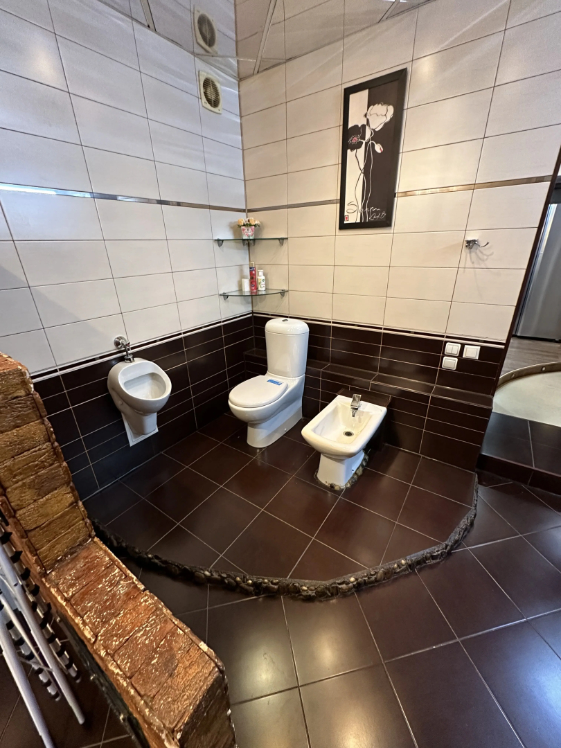 Квартира Уютная Пятикомнатная В Центре На Улице Комсомольская