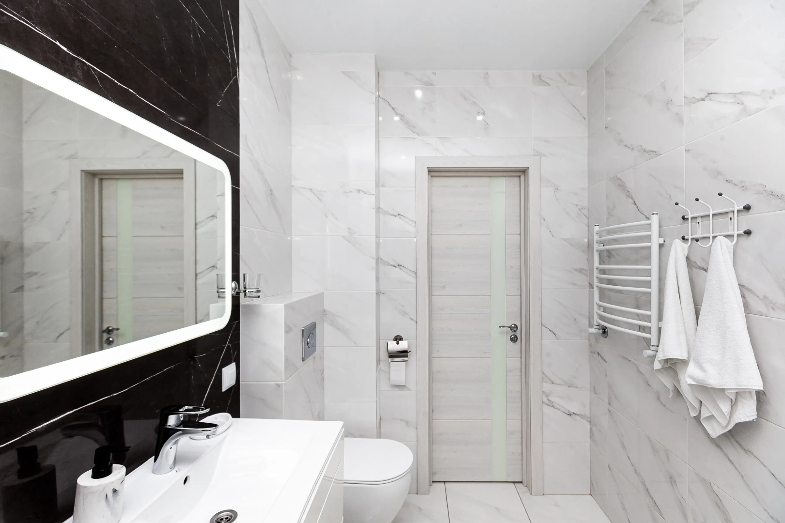 Апартаменты комфортные с прекрасным видом у площади Победы