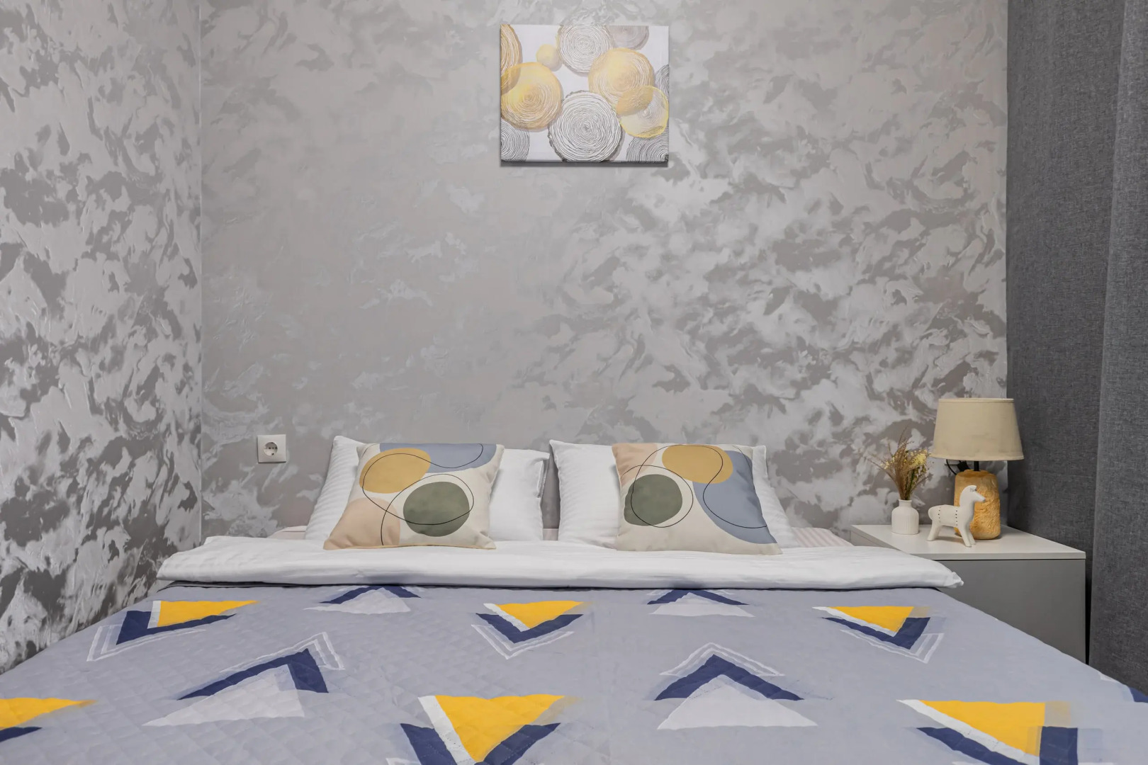 Квартира Однокомнатная уютная с дизайнерским ремонтом и современными удобствам