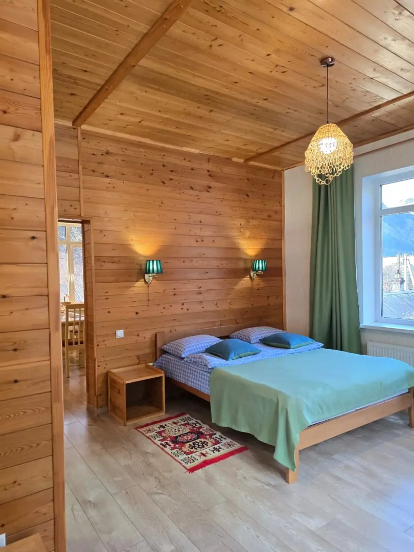 Квартира с видом на горы на улице Энгельса 15